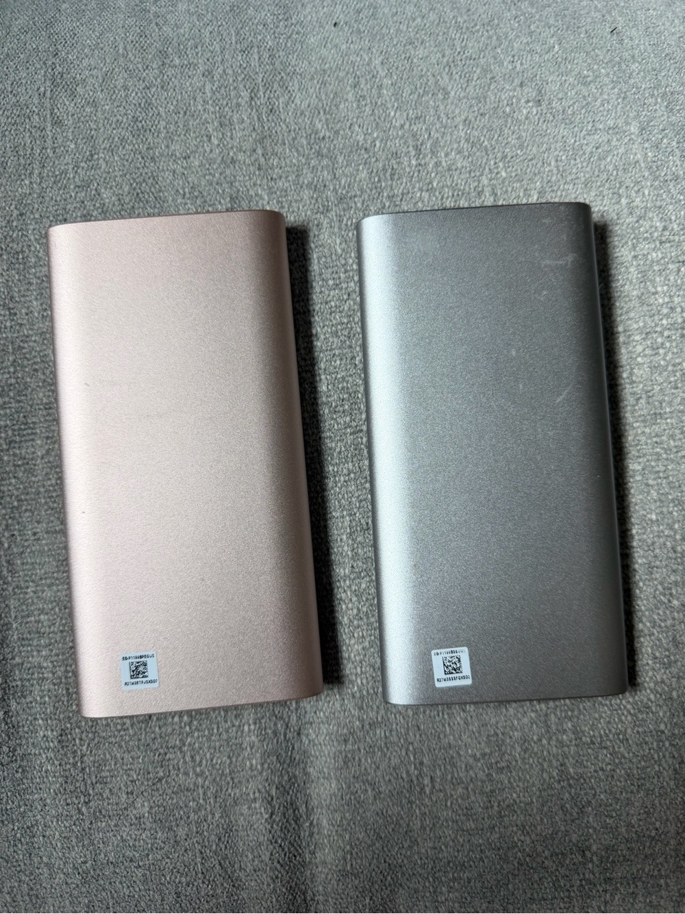 Samsung 10000mAh Power Bank Duo – Rose Gold & Metallic Gray - Picture 2 of 6